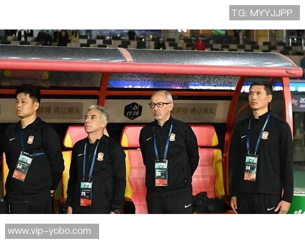 邵佳一教练团队全新阵容揭晓莱纳毛雷尔担任第一助教杨智负责守门员训练